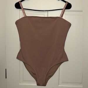 Skims swim one piece XL